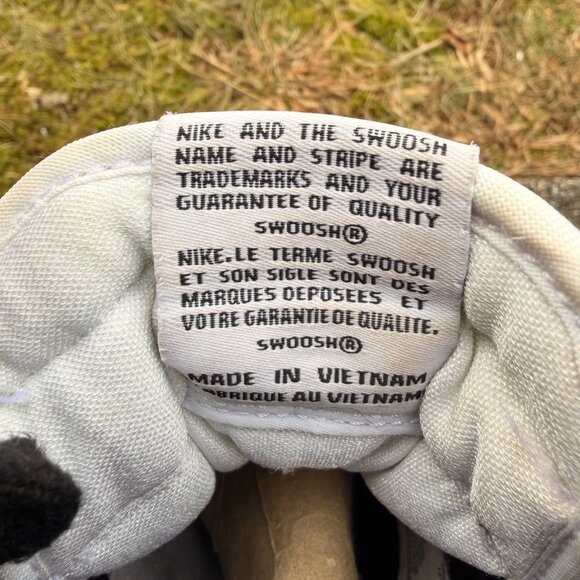 Jordan 1 Retro High Satin Black Toe Women's Sneakers - Picture 10 of 10